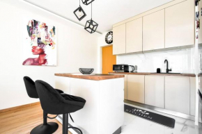 Modern 1br Apartment With All The Comforts Of Home